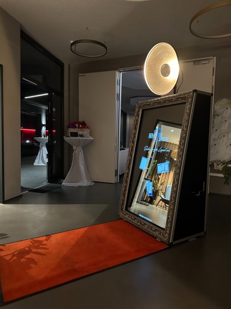 Edler Fotospiegel als stilvolle Event Ergänzung für Veranstaltungen in Rottweil